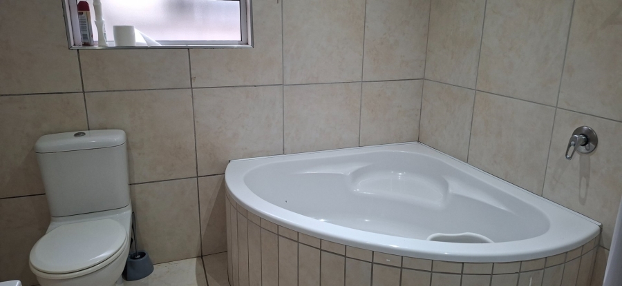 3 Bedroom Property for Sale in Abbotsford Eastern Cape